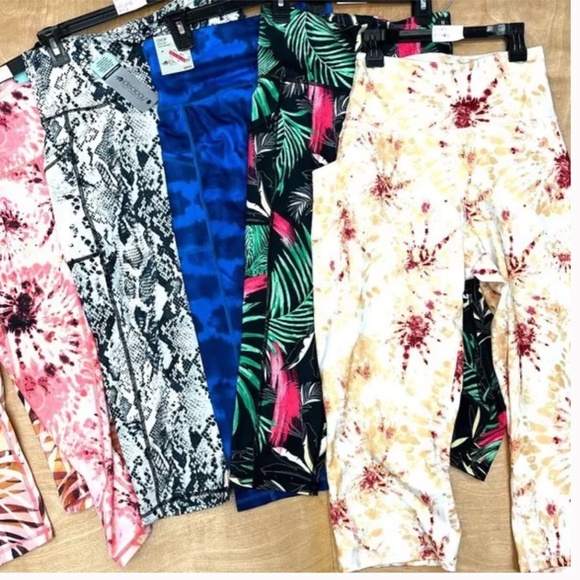 5 LB Box of Ideology Athleisure Women's Mystery Box -  NEW WITH TAGS - Picture 2 of 11